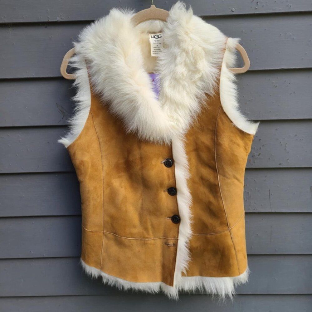 UGG Renee Toscana Sheepskin Shearling Vest Size Medium NEW!  NWT!